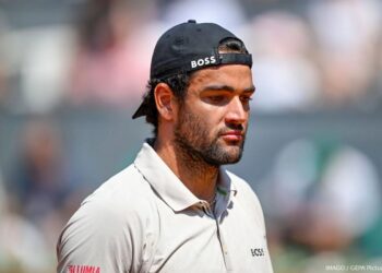 “Non credo di poter continuare” Matteo Berrettini si ritira dall’Hangzhou Open inaugurale dopo il controverso Ending On…..