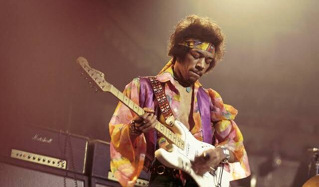 On February 25, 1967 The Jimi Hendrix Experience performed in Chelmsford, England.  This footage of “Stone Free,” along with “Like A Rolling Stone” mark the earliest known film footage of The Experience performing in concert.See more…