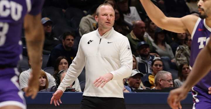 What Darian DeVries Said Following the Win Over TCU “I thought our defense got us started because we were able to get in the open floor and then got some open transition ones”.Read more…