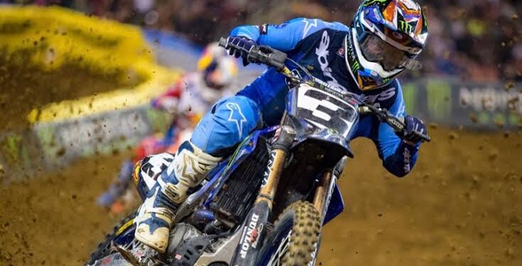 Can’t believe Elic tomac did this, when he broke his leg and still..