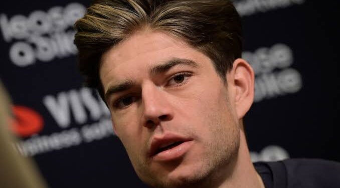 Wout van Aert Openhartig over Persoonlijke Strijd te Midden van Wielersucces