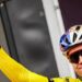 Wout van Aert Maakt Indruk met Helikopterbezoek aan Visma-Hoofdkantoor en Richt Zich op Overwinning in Omloop Het Nieuwsblad