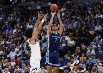 Nuggets Mount Final-Minute Rally to Beat Grizzlies