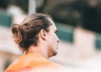 Martina Navratilova Predicts Sinner to Win French Open, Tips Zverev as Finalist..