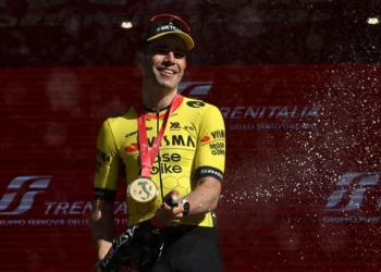 “Destiny Fulfilled” – Emotional Wout van Aert Shuts Down Doubters with Triumphant Comeback Victory on Giro d’Italia Gravel Stage