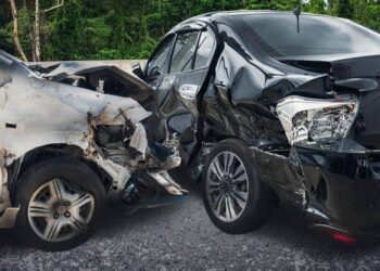 Breaking News: so sadly Kansas state wildcats football Head Coach found dealth in a Car Cr…..