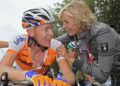 “Voor jou, Daisy”: Robert Gesink eert zijn overleden vrouw met fietstocht en ontroerende foto’s met emotioneel eerbetoon