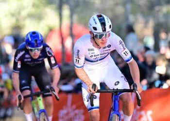 Supporters van Sven Nys en belangstelling voor Thibau