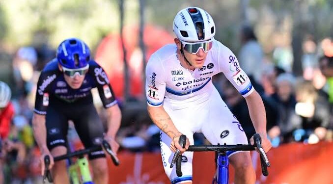 Supporters van Sven Nys en belangstelling voor Thibau