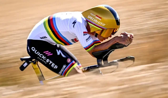 Breaking News: Tadej Pogačar Dient Vingegaard Een Mokerslag Uit in Tijdrit van de Tour de France