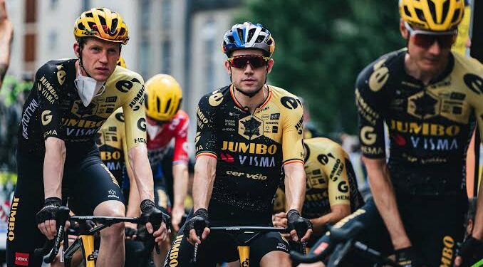 De Belgische wielrenner Wout van Aert heeft zich uitgesproken over de impact van de mislukte vluchtpoging die hij samen met ploeggenoot Victor Campenaerts ondernam tijdens de slotfase van de Tour de France 2025.