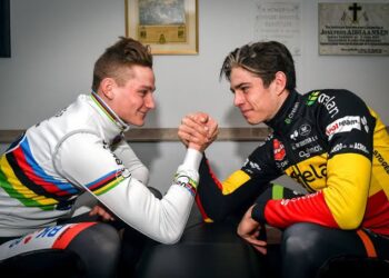 Van der Poel en Van Aert klaar om vuurwerk te leveren in de Vuelta nu Pogačar zich terugtrekt en de weg vrijmaakt voor een nieuwe kampioen.