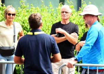 Vader Van Aert verdedigt zoon na oneerlijke kritiek op Tour de France-prestaties”