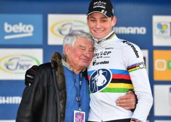 ‘Hij is Sterker Dan Ooit’ – Vader van der Poel Geeft Gezondheidsupdate na Opgave in de Tour