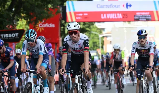 Mysterieuze Ziekte Treft Vuelta a España: Renners Stappen Massaal Af