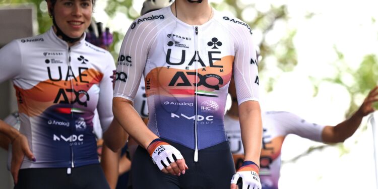 Voormalig Brits kampioene stopt op 28-jarige leeftijd na ‘moeilijke jaren’ Geplaagd door blessures en onzekerheden.